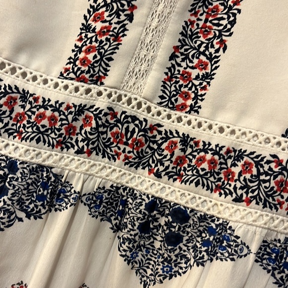 Used in excellent condition. Loft size large lined dress. - Picture 3 of 5